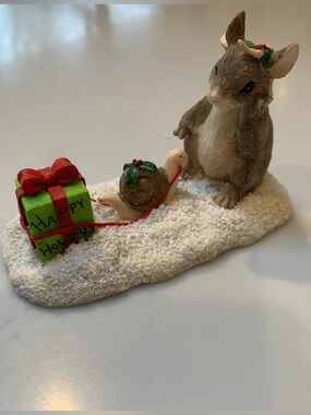 Charming Tails Limited Edition “Waiting for Christmas” 87/496 Mouse Figurine